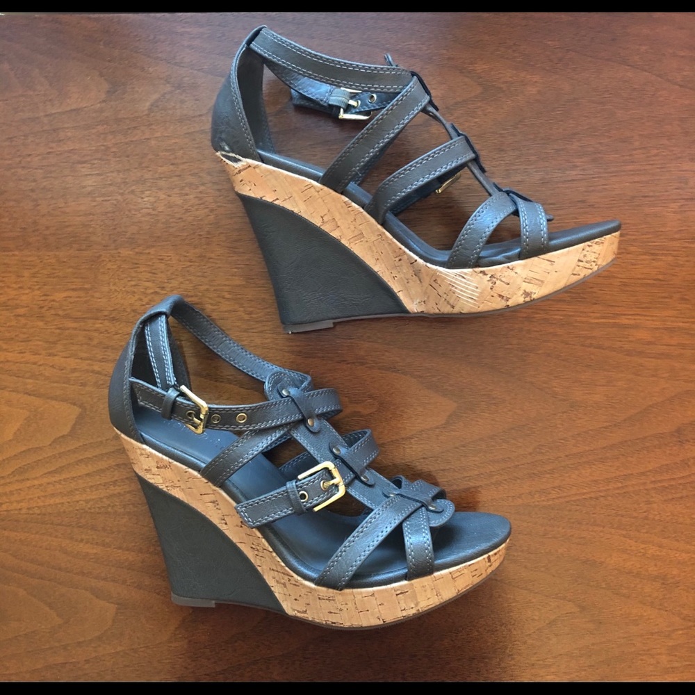 New @ttitudes Strap Wedges